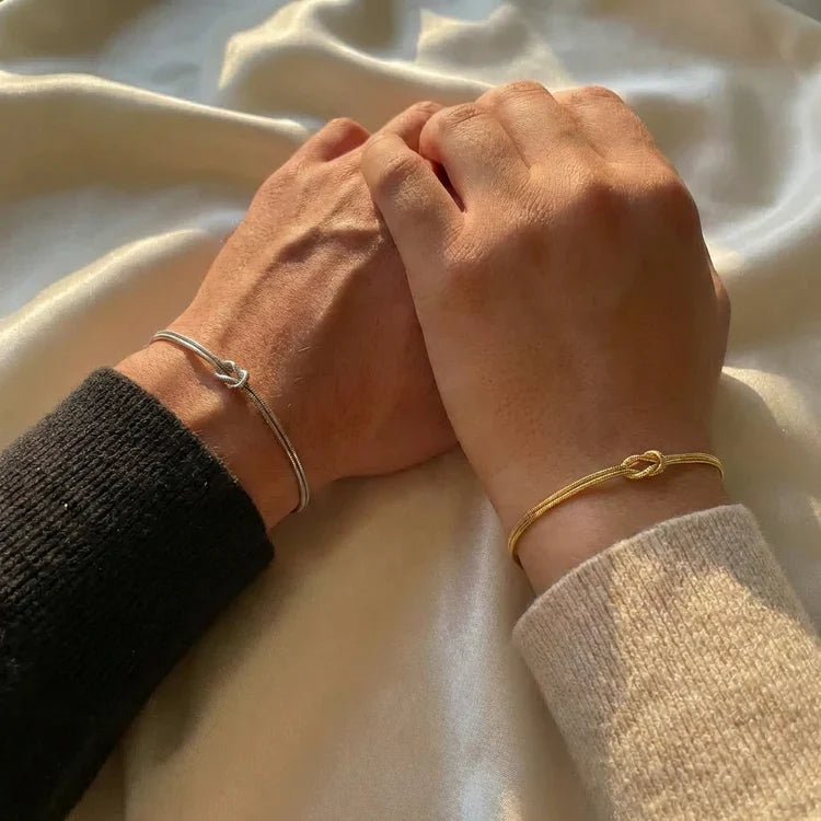 Forever Knot Armband